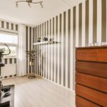 Tapety w paski – ozdoba ścienna, która dodaje wnętrzu elegancji